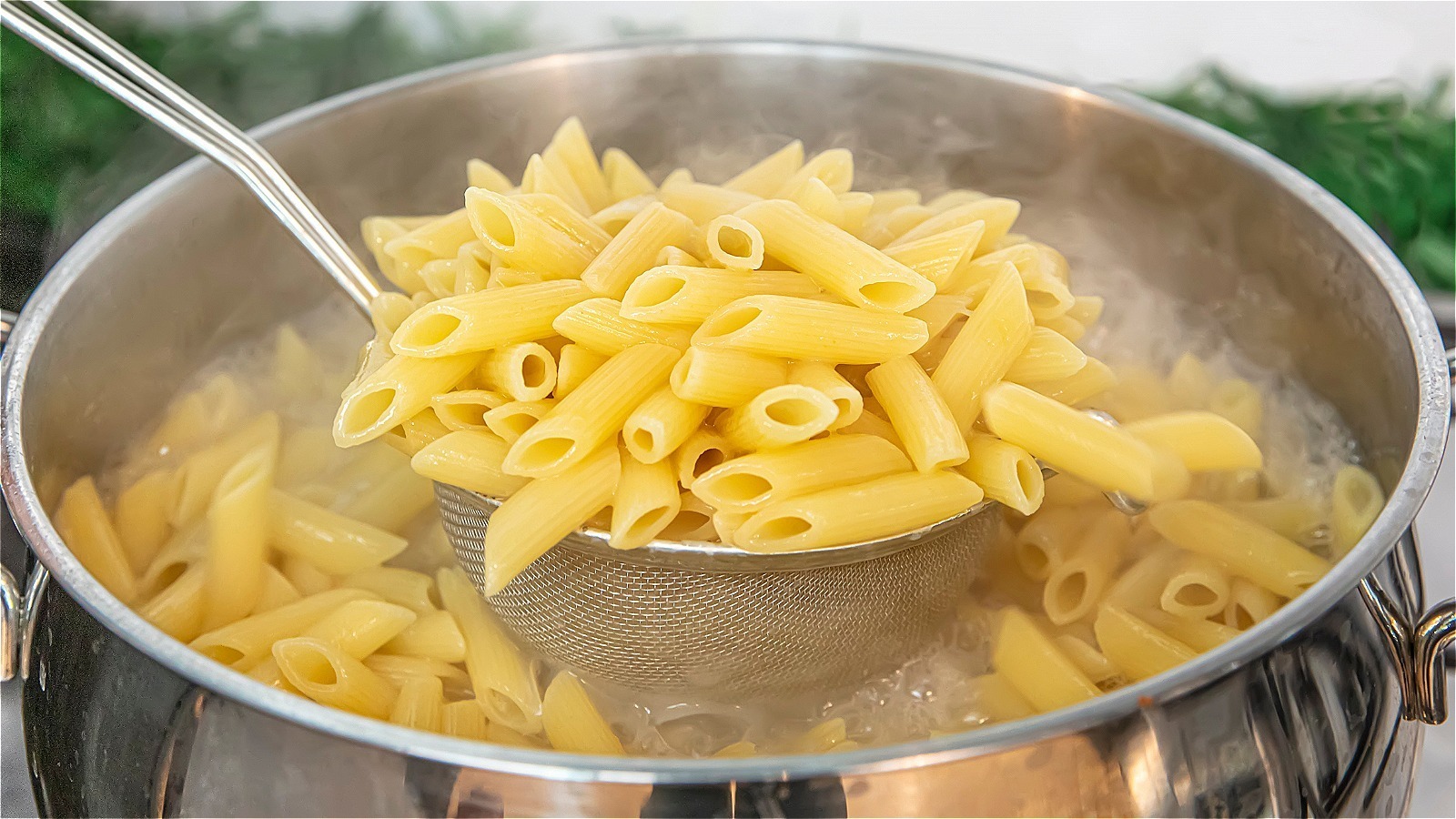 why-it-s-a-mistake-to-add-your-pasta-before-you-boil-the-water