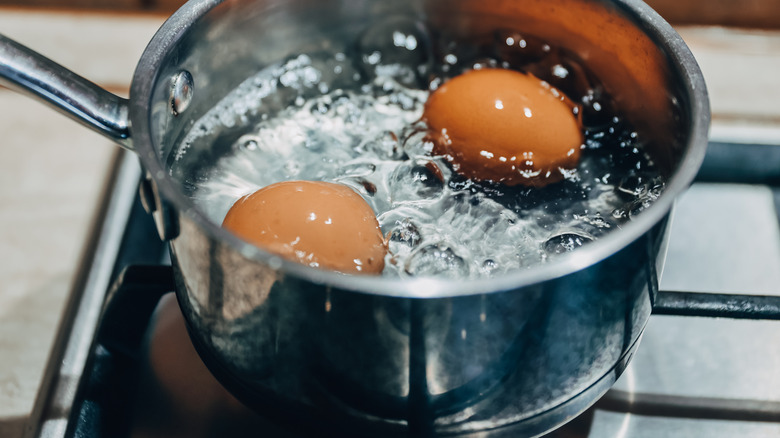 Eggs boiling