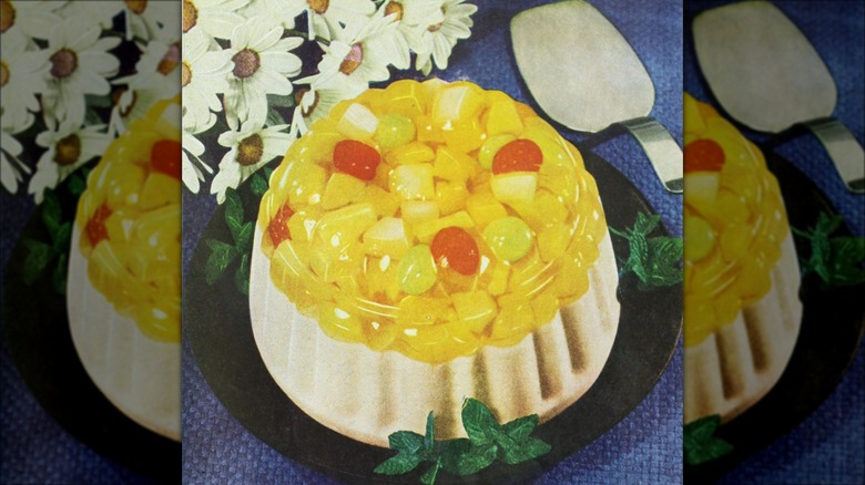 Old-fashioned ad of fruit Jell-O salad