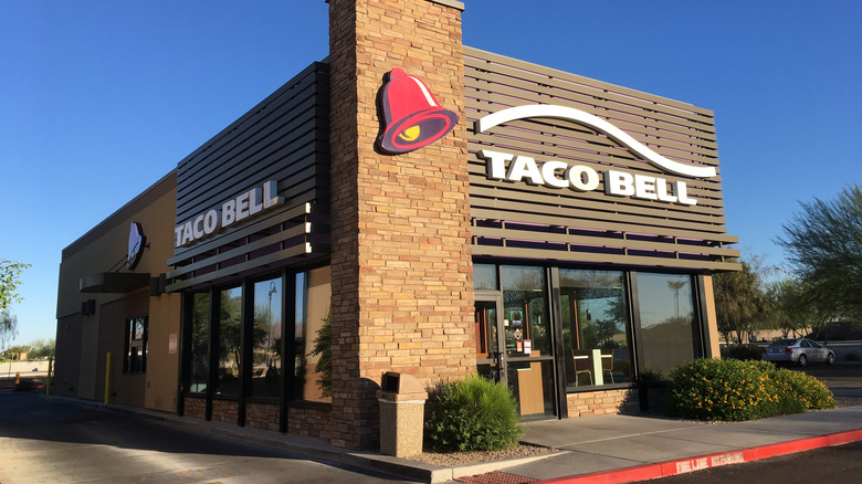 Taco Bell exterior