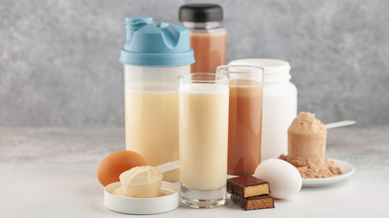 Protein shakes, protein powder, and eggs