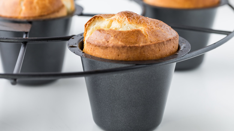 popovers in a popover pan