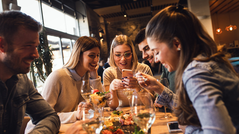 Group of friends dining out at a restuarant