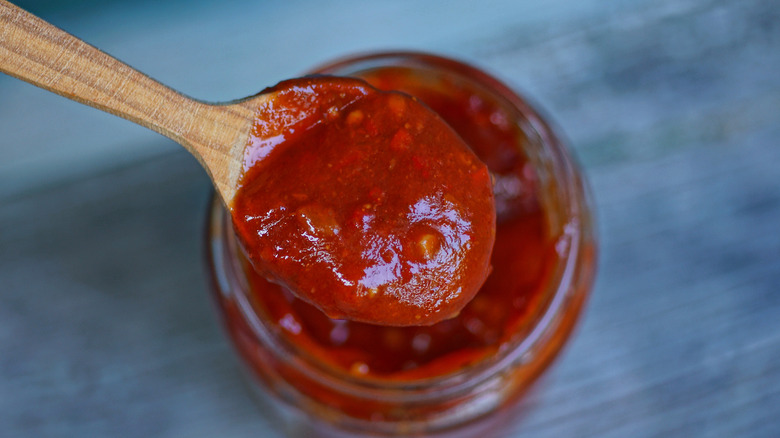 jar of spaghetti sauce