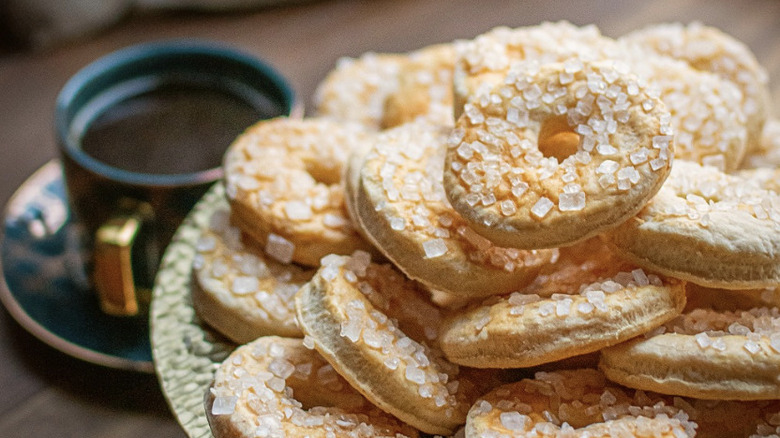 Polish amoniaczki biscuits