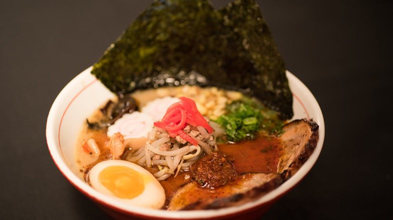 ramen with garnishes