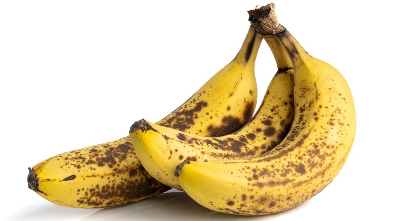 Ripe bananas 