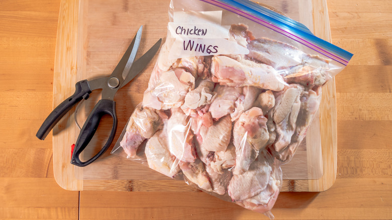 Ziplock bag of raw chicken wings