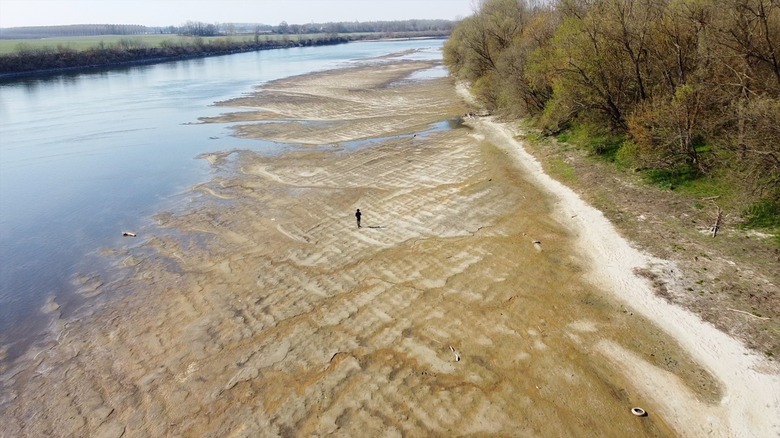 Po Riverbed without water 