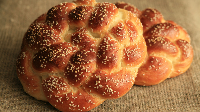 Round challahs for Rosh Hashanah