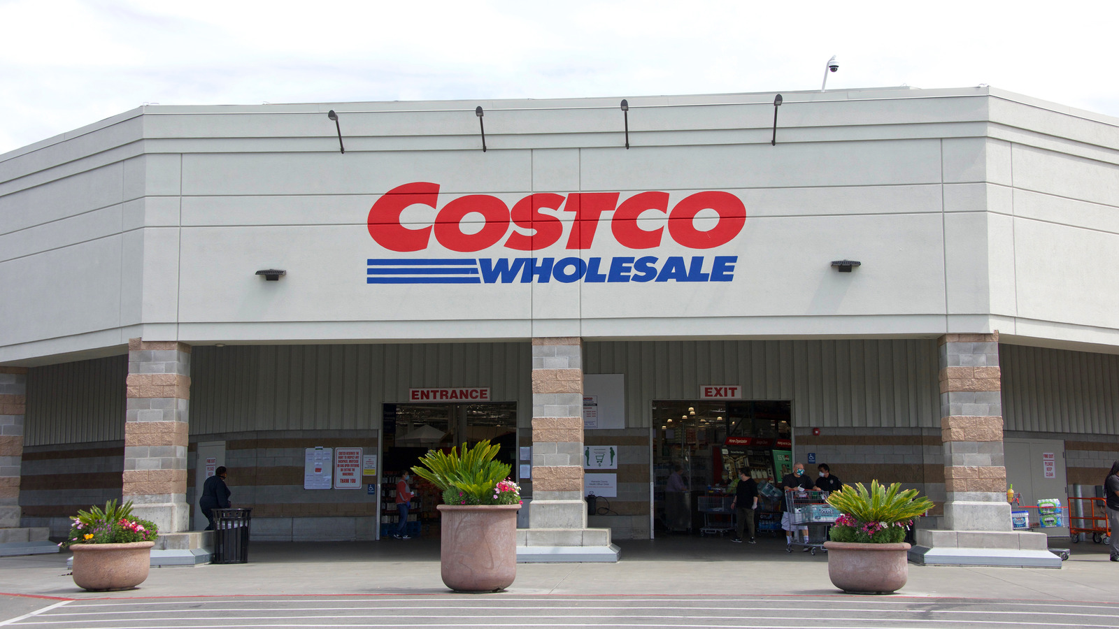 Why Some Costco Shoppers Think This Popular Bakery Item Has Changed