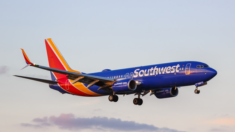 Southwest Airlines 747 landing