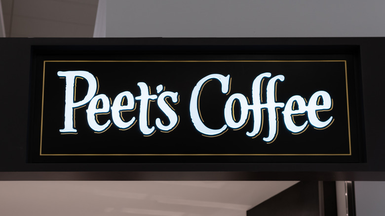 Black and white Peet's Coffee sign