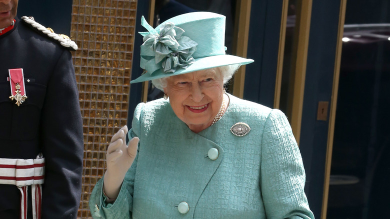 Queen Elizabeth waving