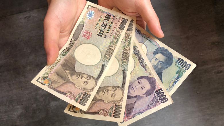 Japanese currency