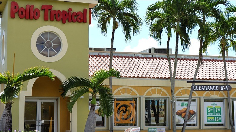 Pollo Tropical restaurant storefront