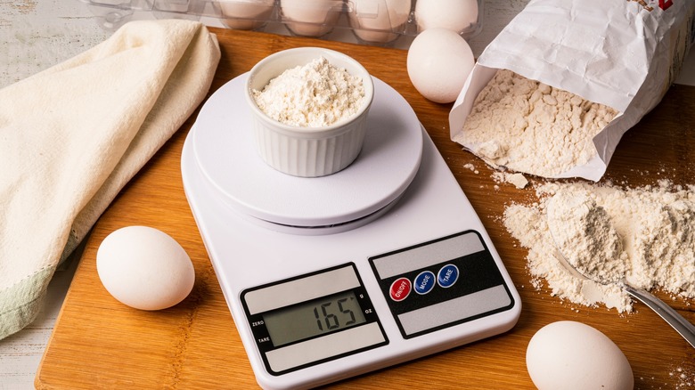 flour in ramekin on scale