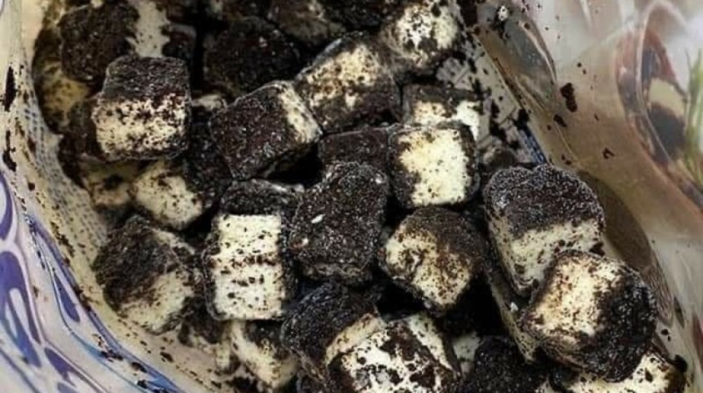 What Oreo's new cheesecake cubes look like 