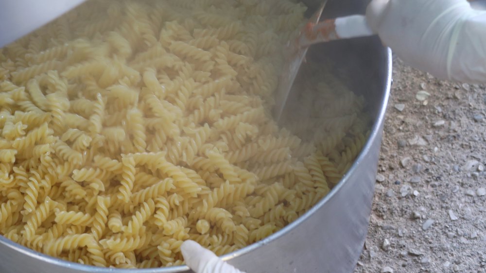 boiling pasta in bulk