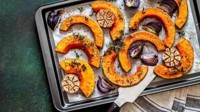 Roasted butternut squash with onion and garlic