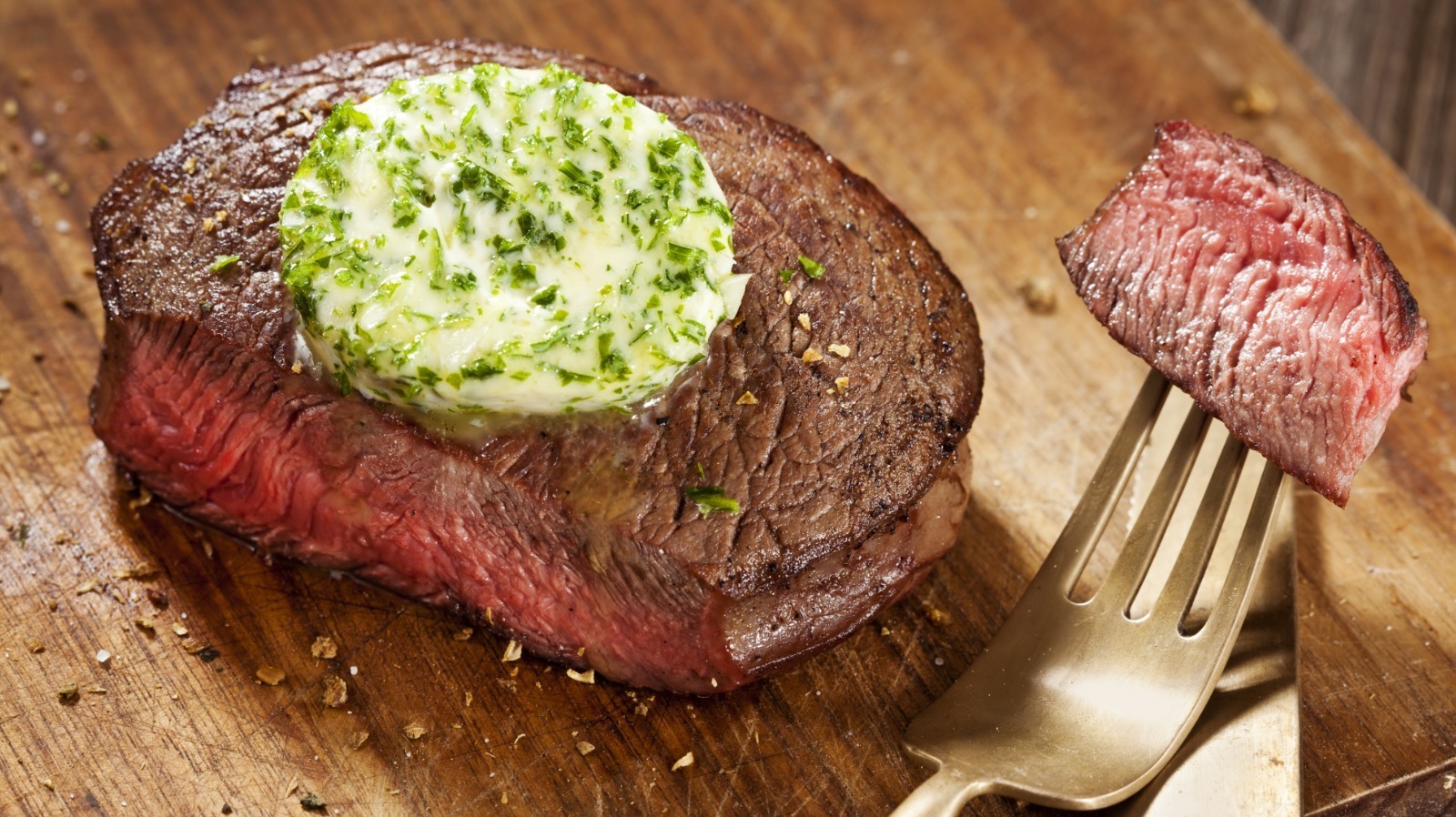 Grilled Ribeye Steak with browned garlic butter – Jess Pryles
