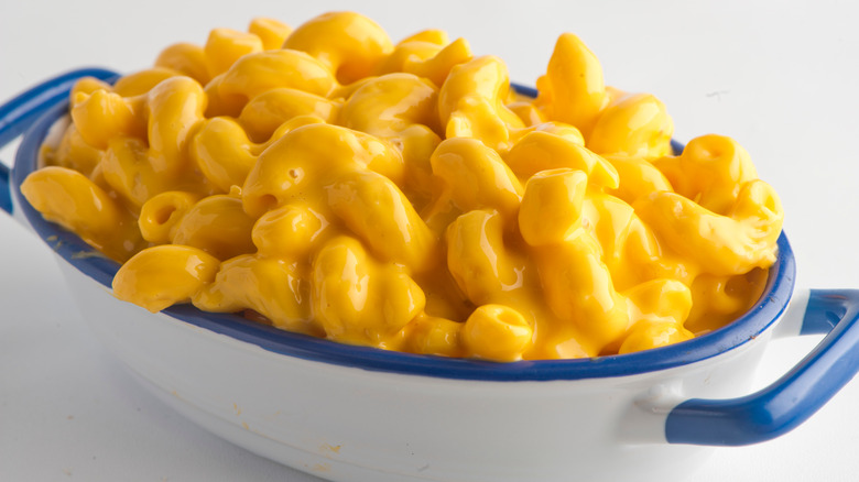 mac and cheese in a dish