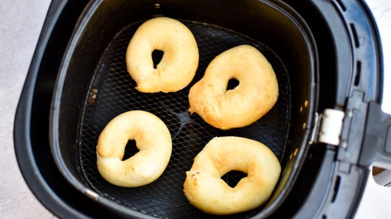 air fryer bagels