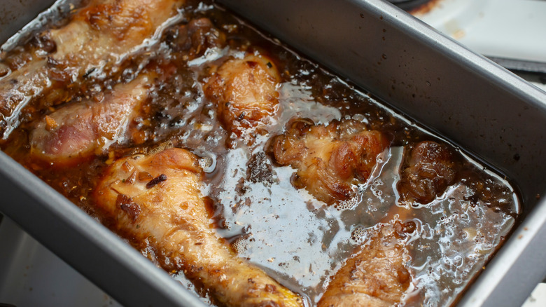 Chicken in broth-based marinade