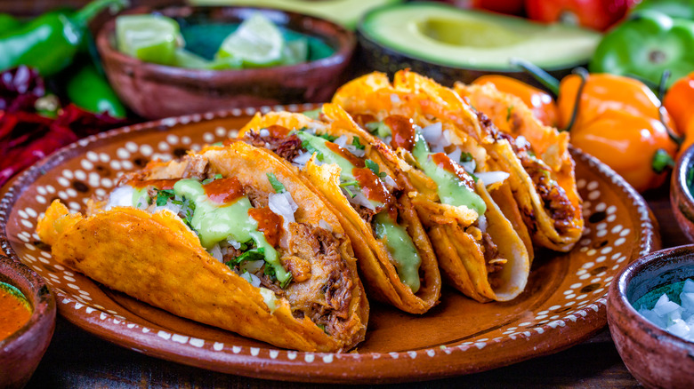 tacos de barbacoa