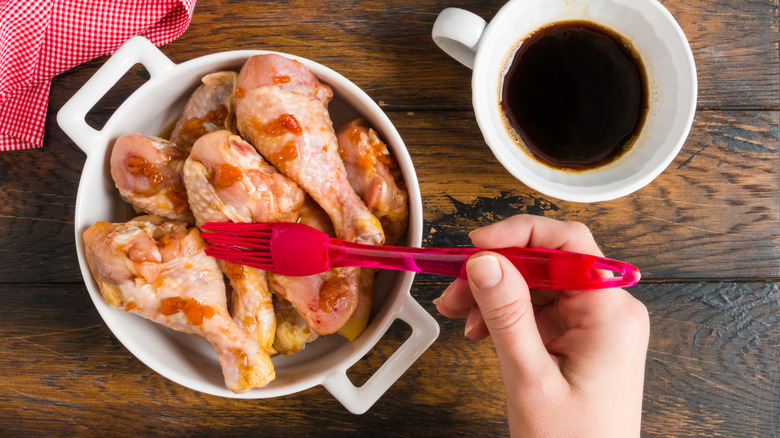 Glazed chicken drumsticks