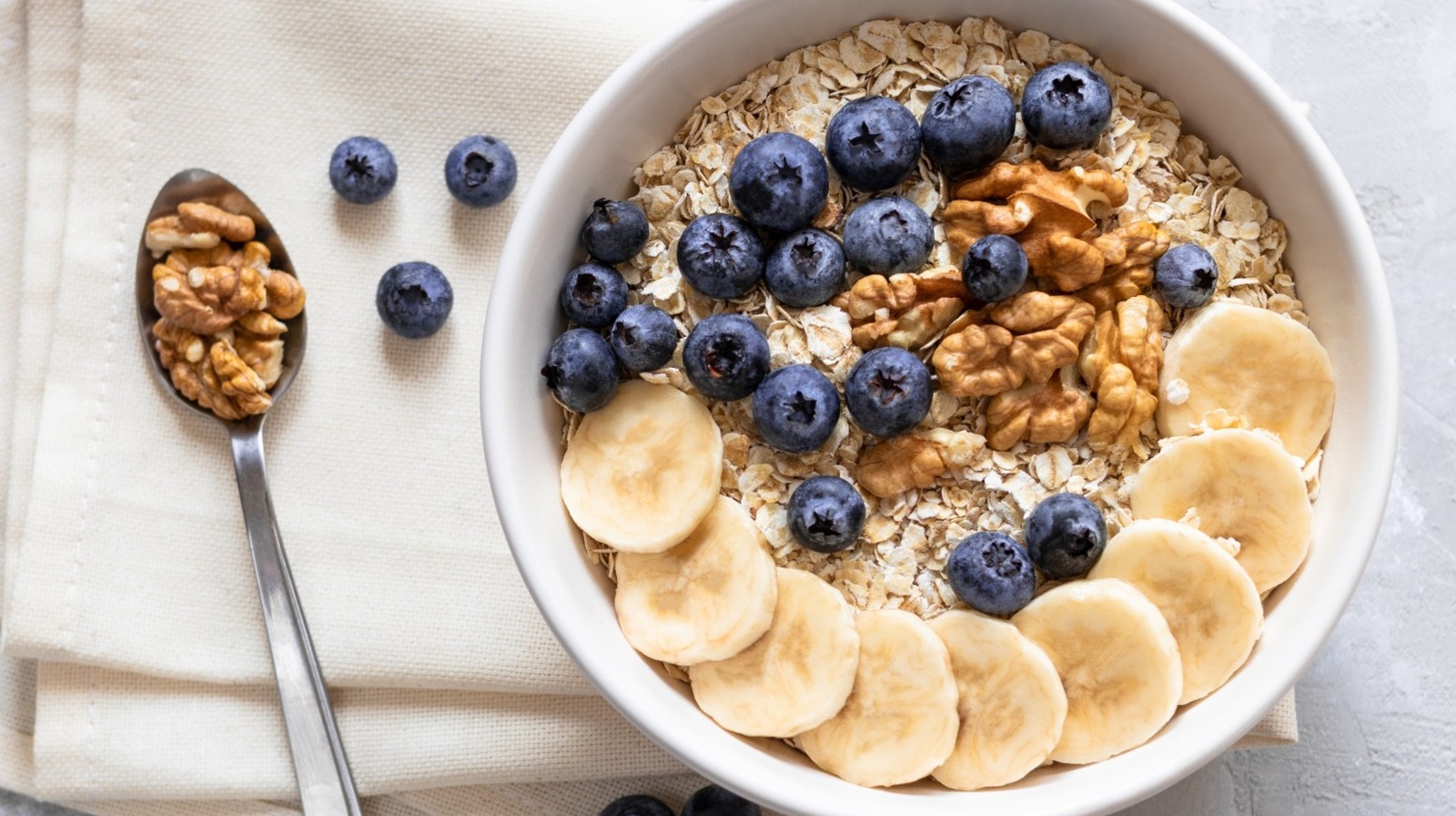 Convenient Cooking Hack: Rice Cooker Oatmeal