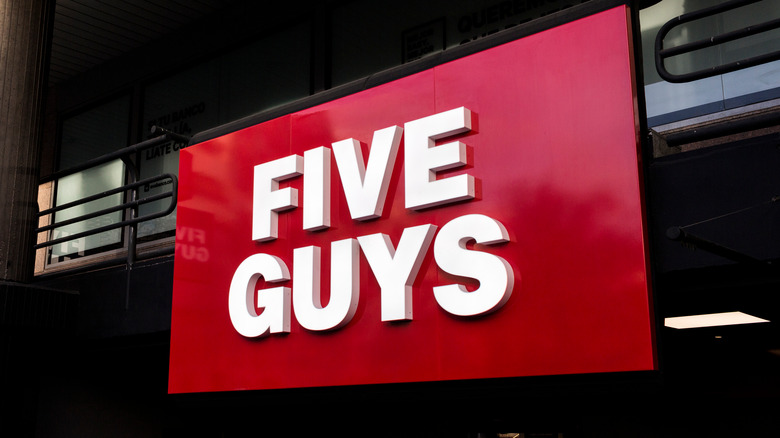 The Five Guys logo