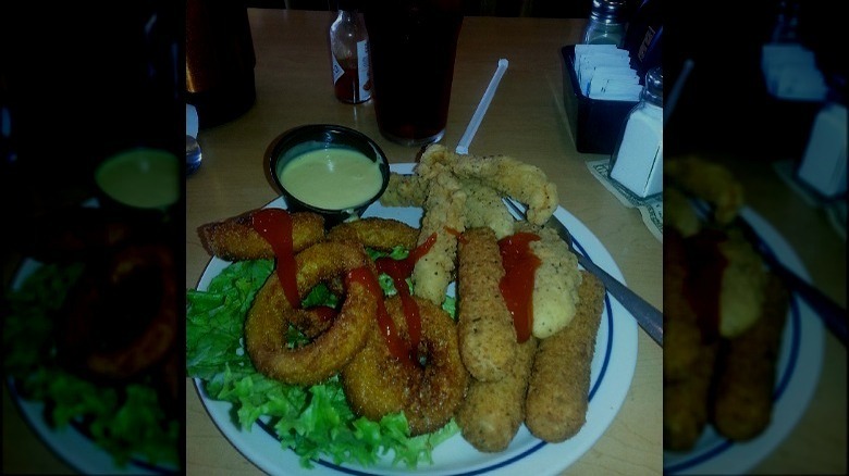 The appetizer platter at IHOP