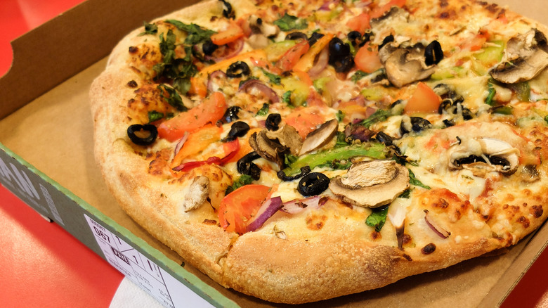 Small veggie pizza