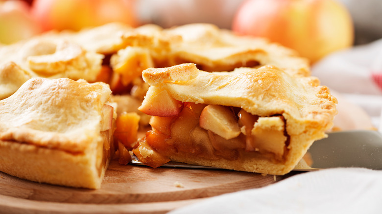 Cross-section of an apple pie slice