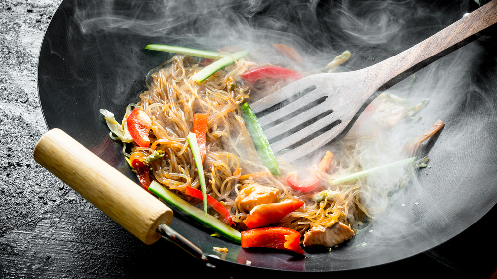 how to clean cast iron wok