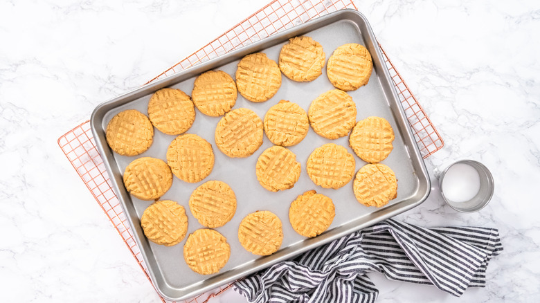 cookies on cooling rack