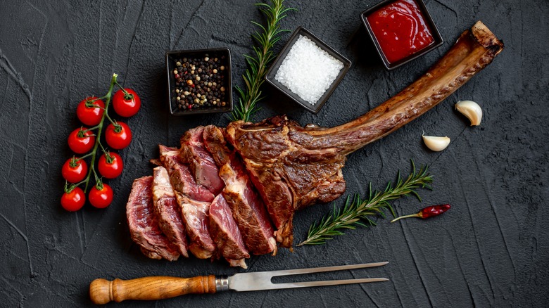 tomahawk steak with ketchup