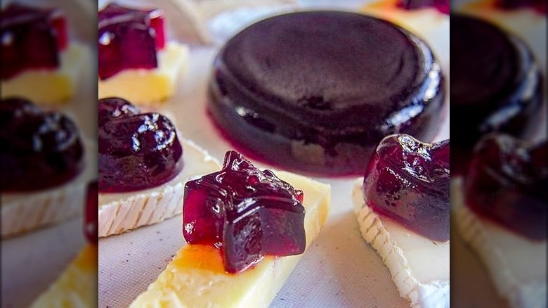 wine jelly with cheese