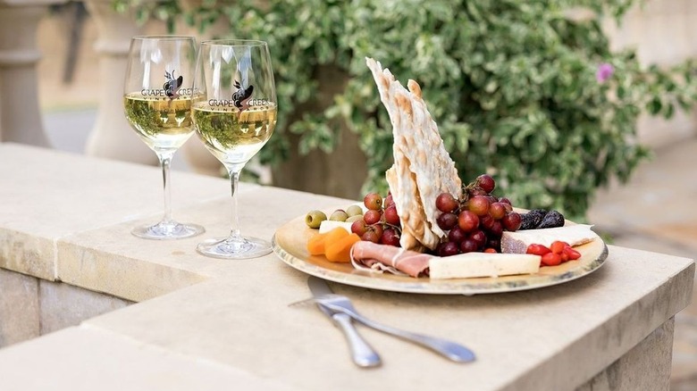 Grape Creek Vineyards wine glasses and food