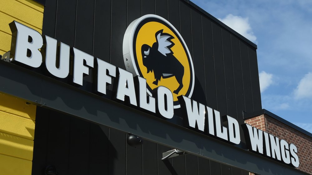 I Spent 14 Straight Hours at Buffalo Wild Wings - Thrillist
