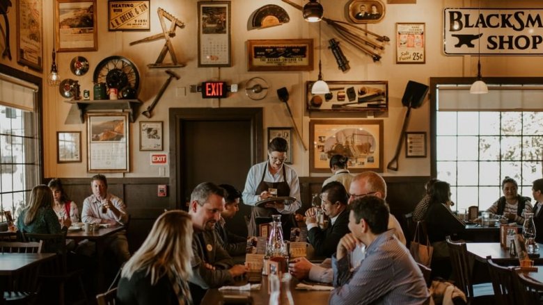 Cracker Barrel interior decor