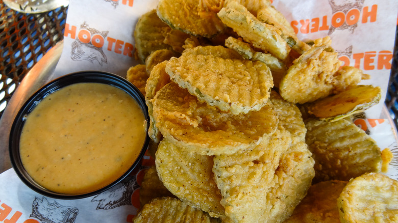 hooters fried pickle appetizer