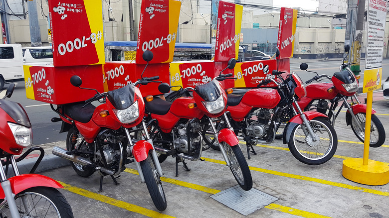 Line of Jollibee delivery bikes