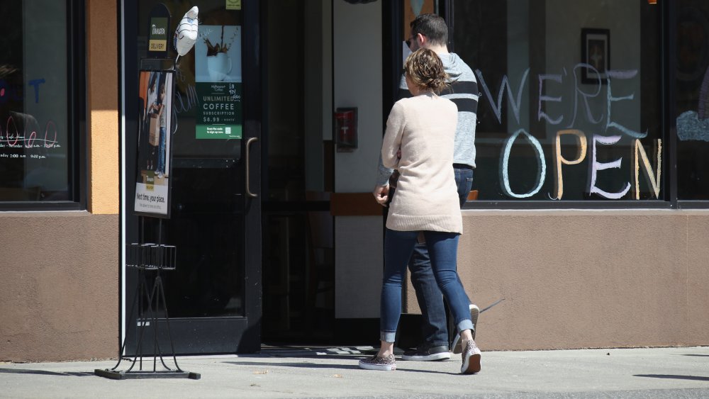 customers entering panera