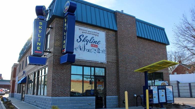 Skyline chili restaurant drive-thru