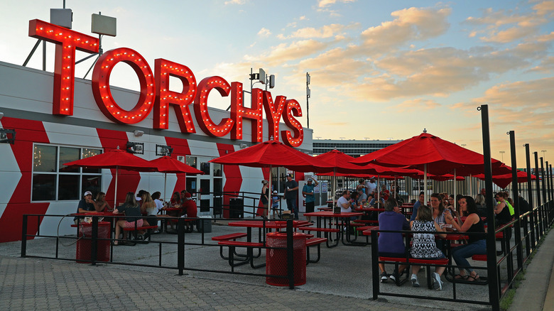 Outdoor seating at Torchy's Tacos