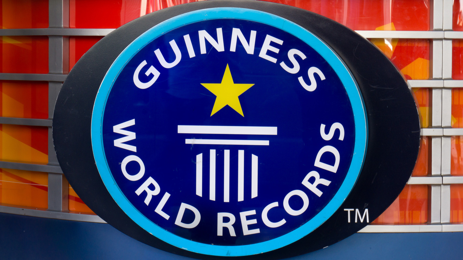 would-you-go-on-a-pub-crawl-to-break-a-guinness-world-record