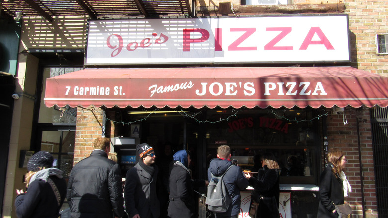 Joe's Pizza storefront