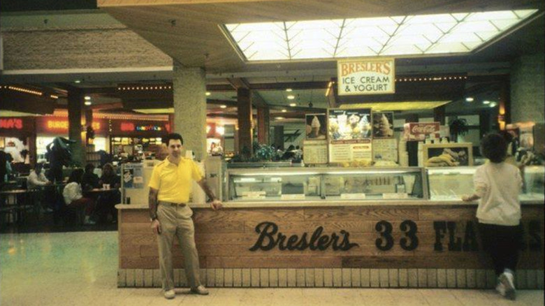 Bresler's 33 Flavors in food court